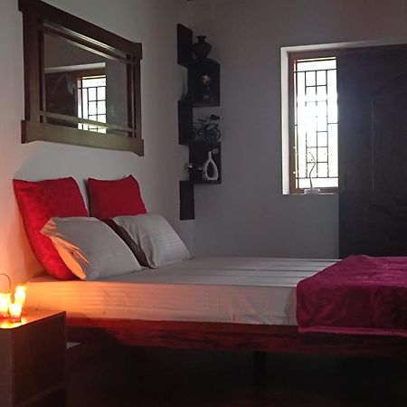 Little Valley Villa Уті Екстер'єр фото