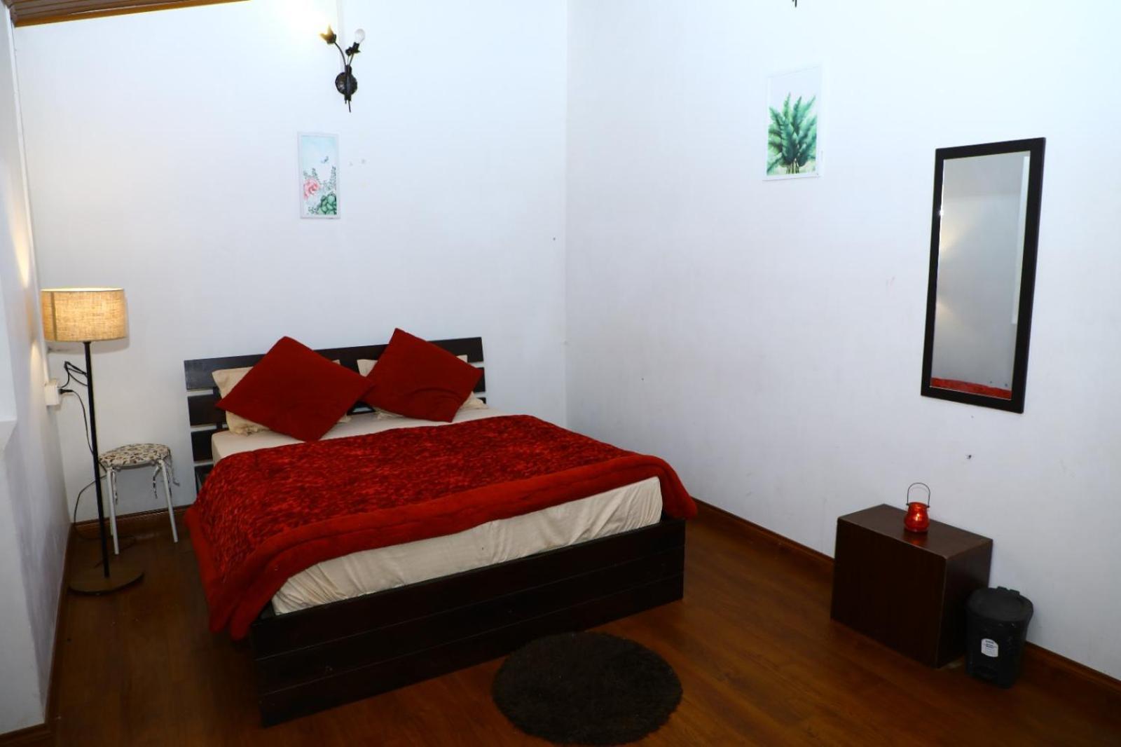Little Valley Villa Уті Екстер'єр фото