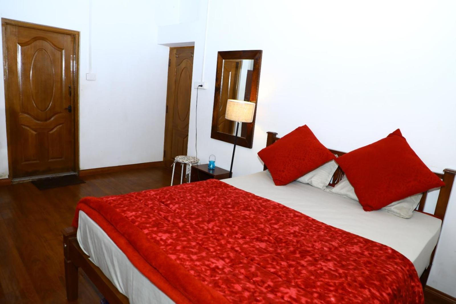Little Valley Villa Уті Екстер'єр фото